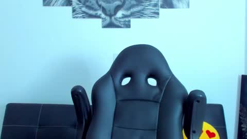 Snapshot of humber_eli chatting on February 2025 02:58:02 AM Eli online show from February 2025 02:58:02 AM