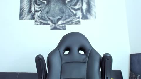 Snapshot of humber_eli chatting on September 2025 12:00:02 AM Eli online show from September 2025 12:00:02 AM