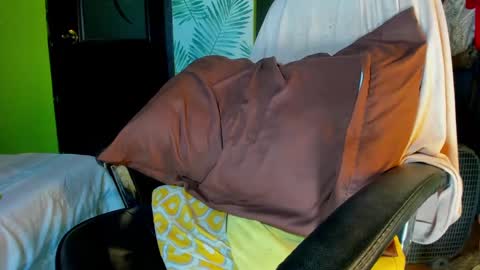 help me make 25000 tokens for my mother HEARING aid online show from January 2025 05:59:01 AM