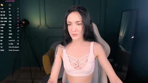 Snapshot of hungry_kitty66 chatting on October 2025 06:43:02 AM Kitty online show from October 2025 06:43:02 AM