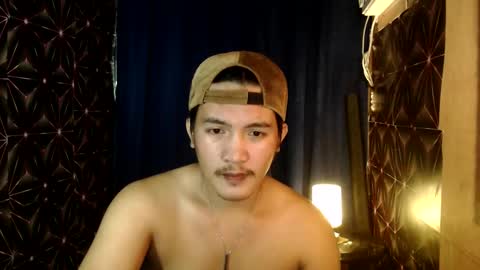 hunkylloyd online show from December 2024 01:14:01 PM