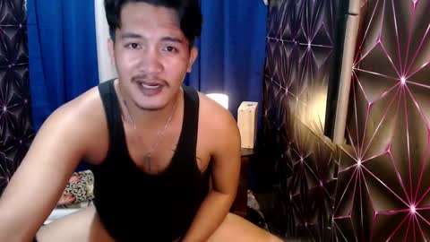 hunkylloyd online show from December 2024 03:19:01 AM