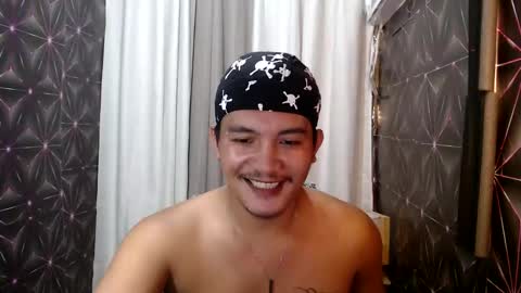 hunkylloyd online show from January 2025 07:11:01 AM