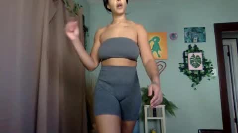 Goddess Hunyy online show from January 2025 06:39:01 PM