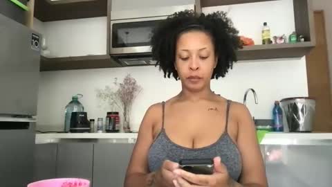 Snapshot of hunyybunz chatting on June 2026 03:12:01 PM Goddess Hunyy online show from June 2026 03:12:01 PM