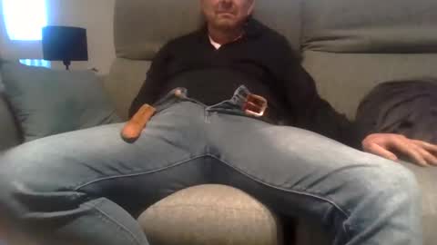 Snapshot of hurricane333644 chatting on January 2025 04:22:01 PM hurricane333644 online show from January 2025 04:22:01 PM