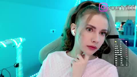 Vika online show from November 2025 10:10:02 PM