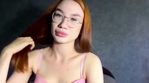 Snapshot of huyomoye chatting on August 2026 07:01:01 AM Mari online show from August 2026 07:01:01 AM