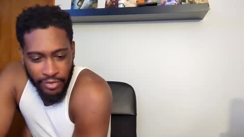 Snapshot of hydroblack chatting on October 2025 01:25:01 AM HydroBlack online show from October 2025 01:25:01 AM