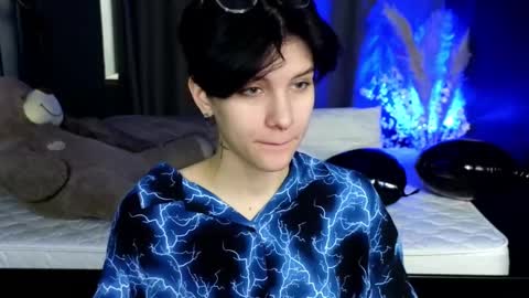 Hyeon Jin online show from March 2025 01:34:01 PM