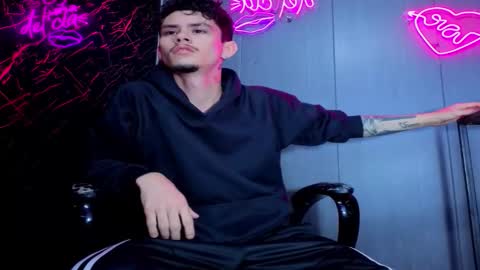 kelvis online show from November 2025 10:36:01 AM