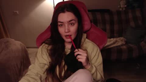 elisabeth online show from February 2025 01:01:01 PM