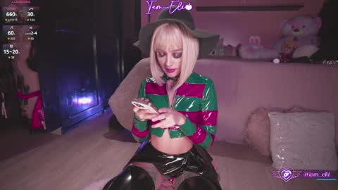       online show from October 2025 09:28:02 PM