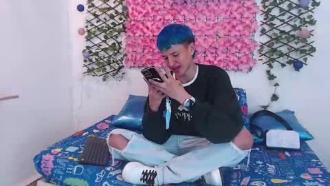 iam_lukas__ online show from September 2025 04:01:01 AM