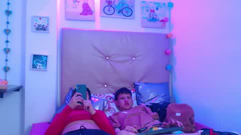 iam_lukas__ online show from January 2026 03:39:02 PM