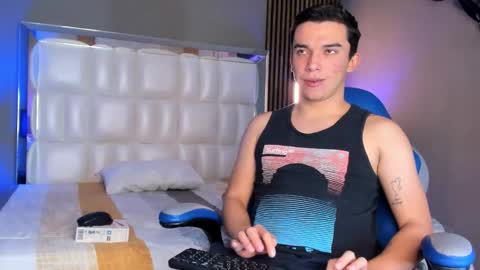 iam_mathias online show from October 2025 07:36:02 PM