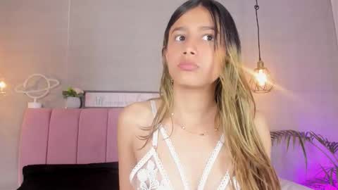 Snapshot of iam_sofii chatting on October 2025 12:32:02 AM sofi online show from October 2025 12:32:02 AM