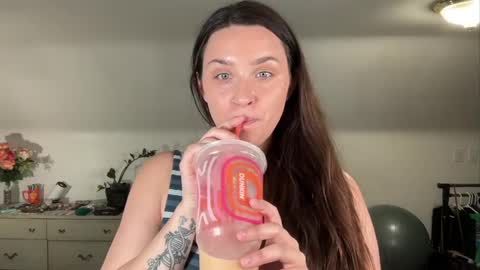 Snapshot of iamcrystalann chatting on May 2026 05:40:01 PM Crystal online show from May 2026 05:40:01 PM