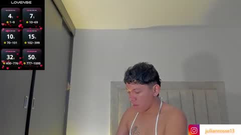 Snapshot of iamjulian_ chatting on May 2026 11:29:01 AM Juliiiiian online show from May 2026 11:29:01 AM