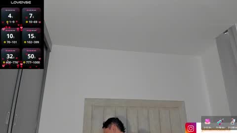 Snapshot of iamjulian_ chatting on May 2026 11:38:01 AM Juliiiiian online show from May 2026 11:38:01 AM