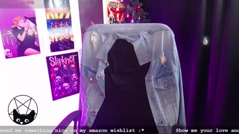 Snapshot of iammari_ chatting on January 2025 11:55:01 PM Mari online show from January 2025 11:55:01 PM
