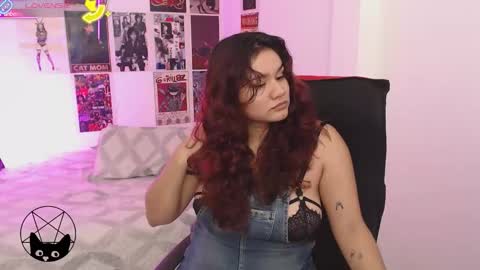 Snapshot of iammari_ chatting on September 2025 02:22:01 AM Mari online show from September 2025 02:22:01 AM