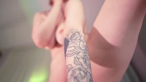 Nina  online show from December 2024 09:15:01 PM