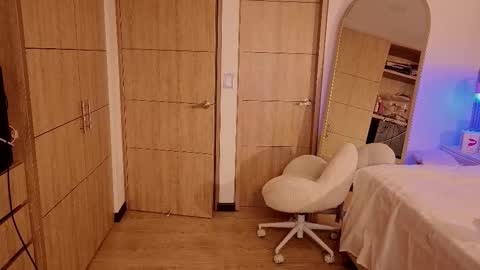 Nyxy online show from February 2026 11:06:02 AM