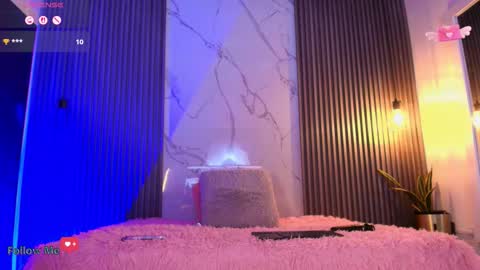 V I C T O R I A online show from October 2025 07:44:01 PM