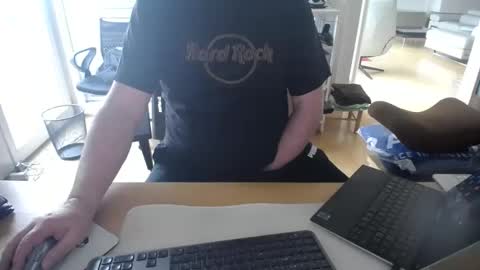 iandy12 online show from February 2025 07:33:02 AM