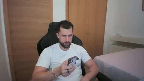 iberian_macho online show from October 2025 03:11:02 PM