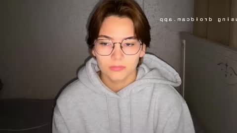 Ksenia online show from October 2025 02:06:02 PM