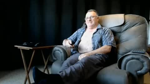 Christopher online show from September 2025 01:09:01 AM