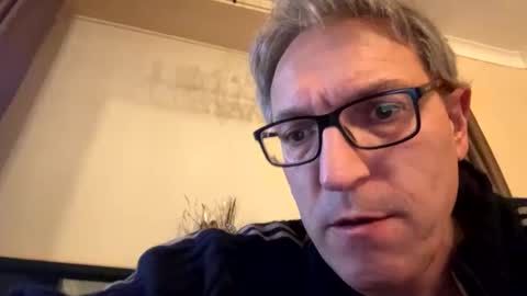 Snapshot of icums4u chatting on November 2025 05:04:01 PM icums4u online show from November 2025 05:04:01 PM