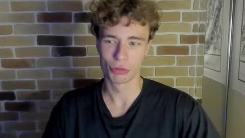 Snapshot of idkiww chatting on September 2025 08:53:02 PM yo online show from September 2025 08:53:02 PM