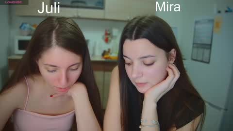 Snapshot of ihavepaws33 chatting on February 2025 07:26:01 PM Julia and Mira online show from February 2025 07:26:01 PM