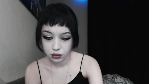 iiiiiiis online show from November 2025 12:20:01 PM