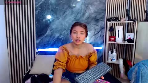 iisalombardi online show from September 2025 02:49:01 AM