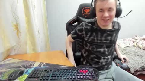 Snapshot of iliaskrislove chatting on November 2025 01:12:02 PM iliaskris online show from November 2025 01:12:02 PM