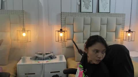 ILY   online show from December 2024 01:29:01 AM