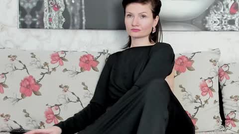 Snapshot of illegalbeauty87 chatting on January 2025 01:56:01 AM Ingrid or more easier...Miss  GoDDess Mistress online show from January 2025 01:56:01 AM