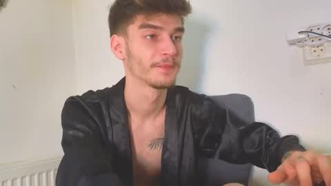 Snapshot of illusions888 chatting on October 2025 02:29:01 PM D-Illusion online show from October 2025 02:29:01 PM