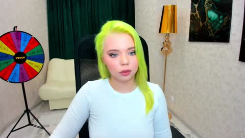 Roxy online show from January 2025 07:42:01 PM