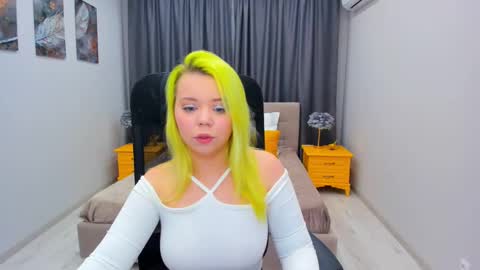 Roxy online show from February 2025 05:39:02 PM