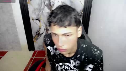 im_david01 online show from December 2025 01:09:01 PM