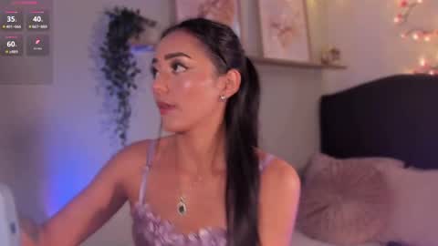 Isa online show from September 2025 10:01:02 PM