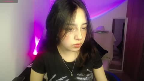 Snapshot of im_misssilver chatting on October 2025 03:29:01 AM im_misssilver online show from October 2025 03:29:01 AM