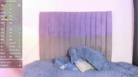 Perseo - Help me with 50 thumbs up online show from February 2026 09:07:01 PM