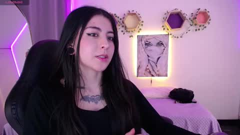 Snapshot of im_rosse_ chatting on November 2025 06:42:02 PM Jade Rosse online show from November 2025 06:42:02 PM