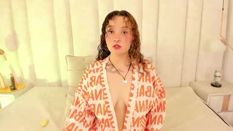 Tara Black online show from December 2025 04:32:01 AM